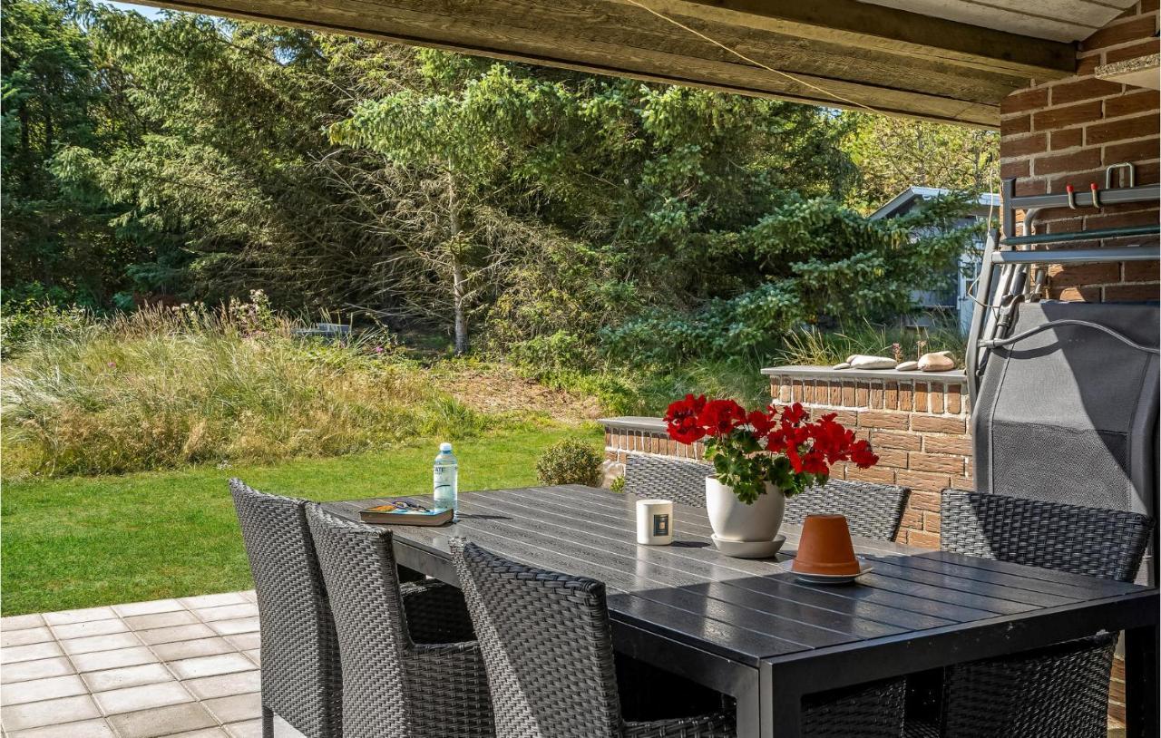 Cozy Home In Thisted With Wifi Klitmøller Exteriör bild