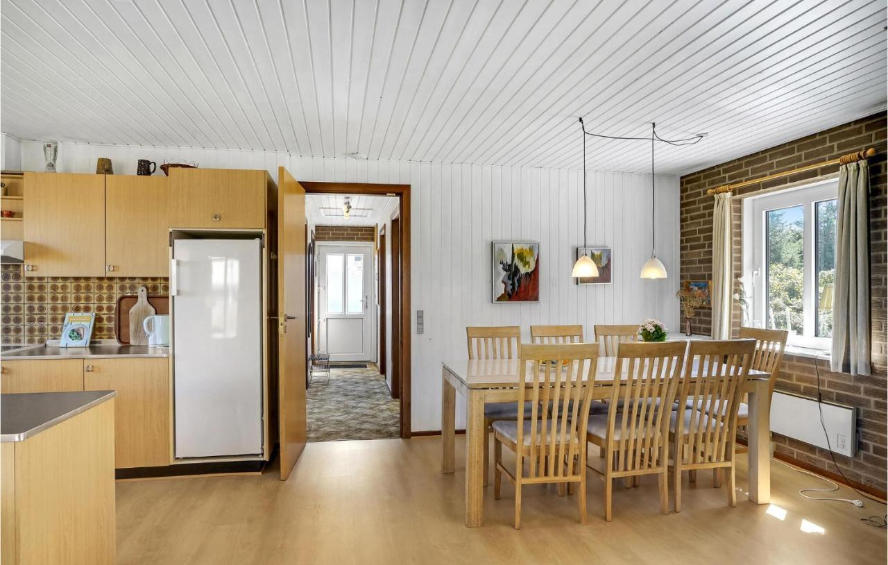 Cozy Home In Thisted With Wifi Klitmøller Exteriör bild